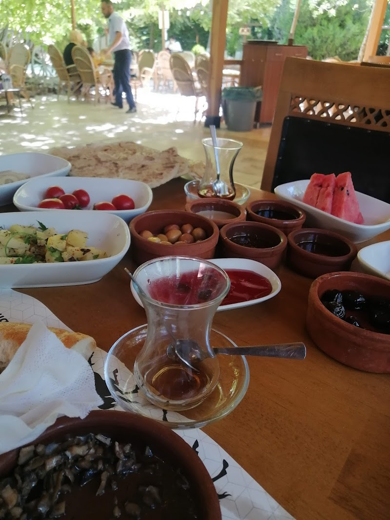 Atlıhan Binicilik ve Aile Dinlenme Tesisleri