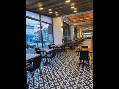 MER'IS STEAKHOUSE CAFE